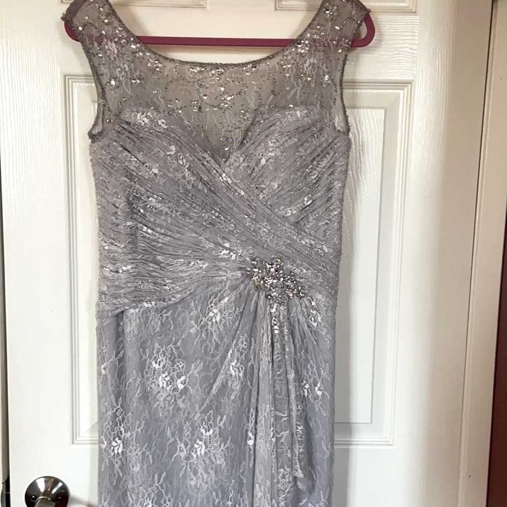 mother of the bride dress/evening gown silver lace with embellished top size 16